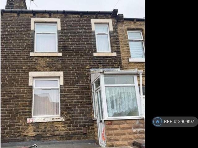 House for rent in Beaumont Park, Armitage Bridge