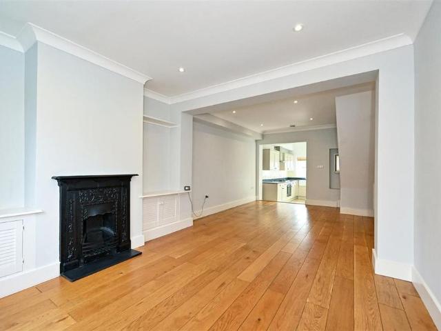 House for rent in Arundel, Clapham