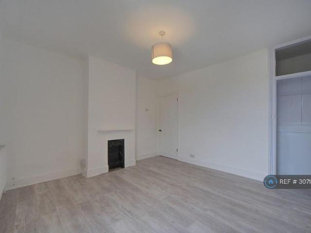 House for rent in London Borough of Bexley, Greater London