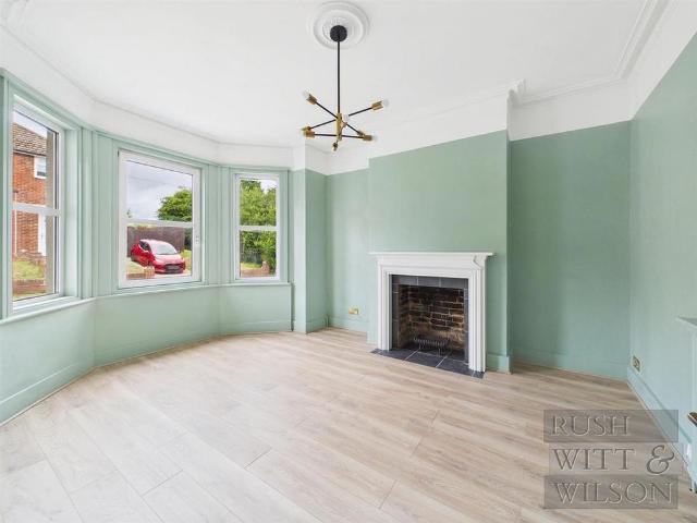 House for rent in Sidley, Heathlands