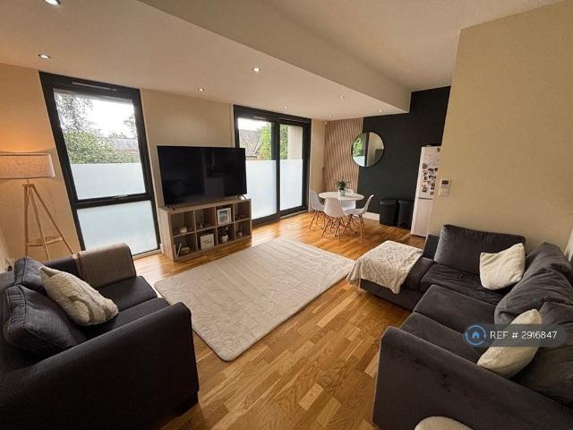 House for rent in Hyde Park, West Yorkshire