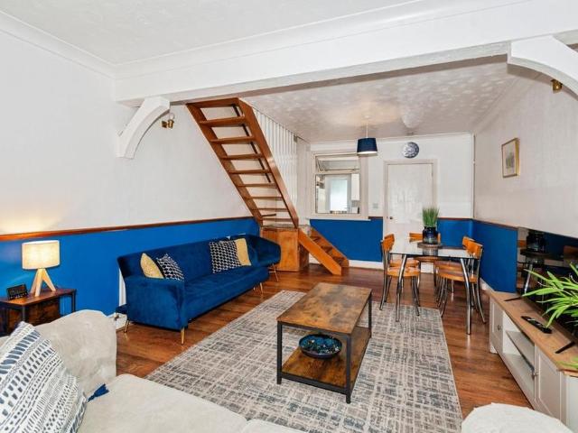 House for rent in Spital, Windsor