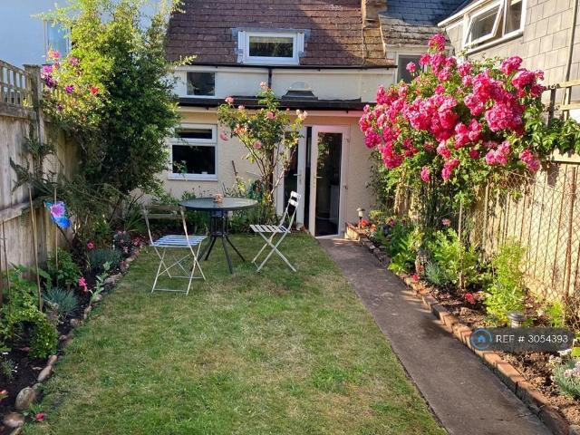 House for rent in Budlake, Devon