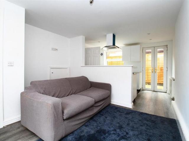House for rent in Hurst, Greenheys