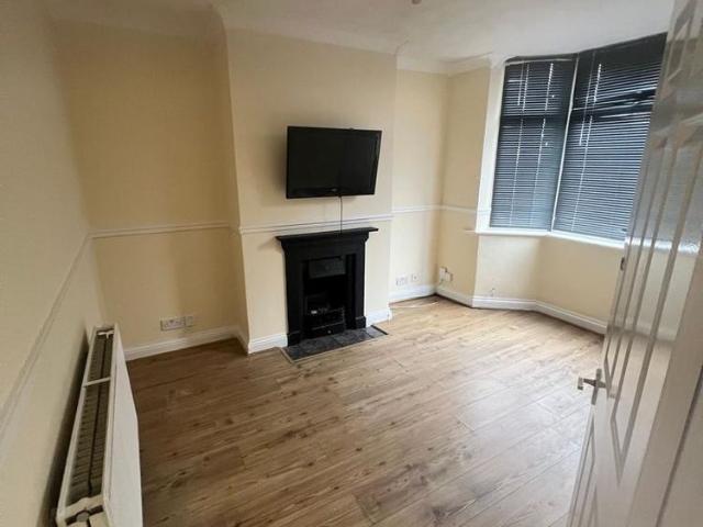 House for rent in Round Green, Luton