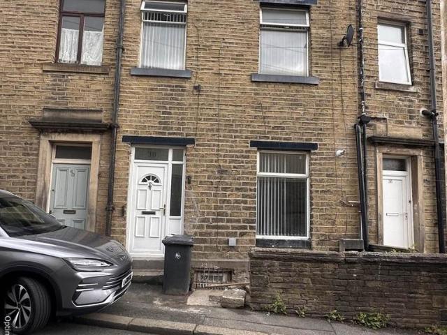 House for rent in Milnsbridge, West Yorkshire