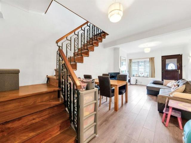 House for rent in Hawley, Monks Orchard