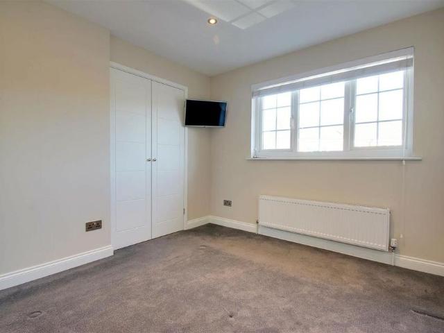 House for rent in Pouchen End, Hertfordshire