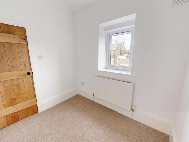House for rent in Shelf, West Yorkshire