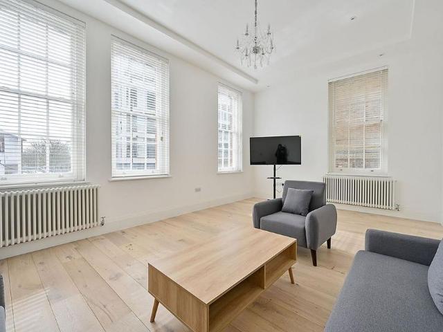 House for rent in London Borough of Ealing, Greater London