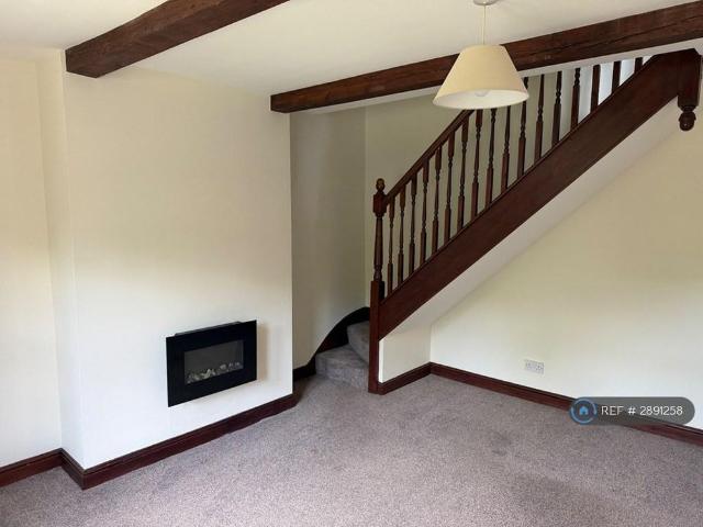 House for rent in Waterloo, Almondbury