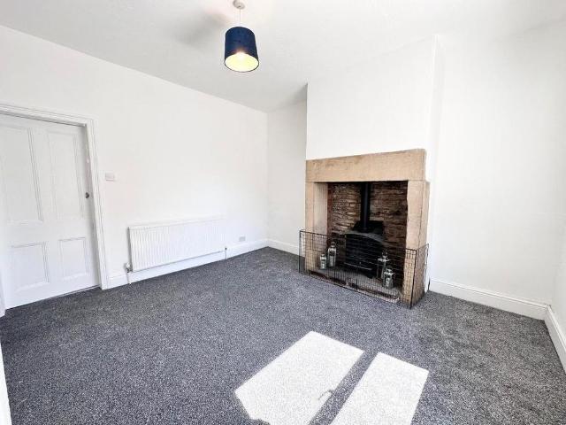 House for rent in Milnsbridge, West Yorkshire