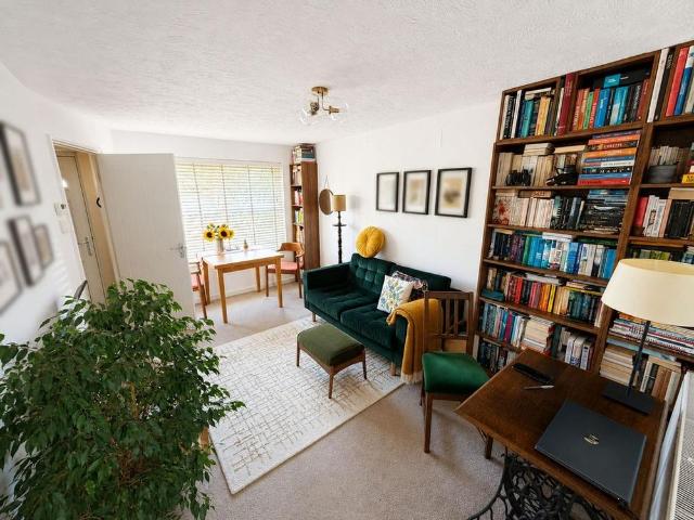 House for rent in Pouchen End, Hertfordshire