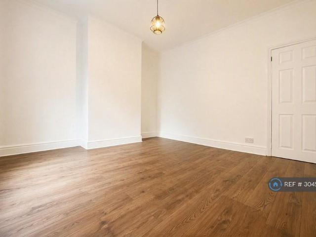House for rent in Deeplish, Burnedge