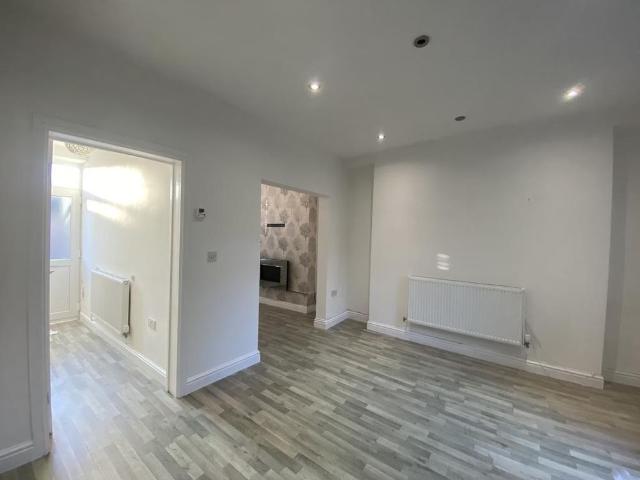 House for rent in Cwm Ffoes, Cefn Cribwr