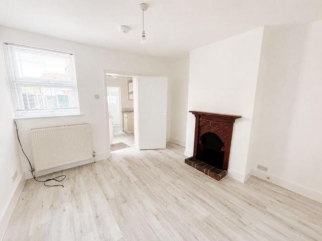 House for rent in Egham Hythe, Row Town
