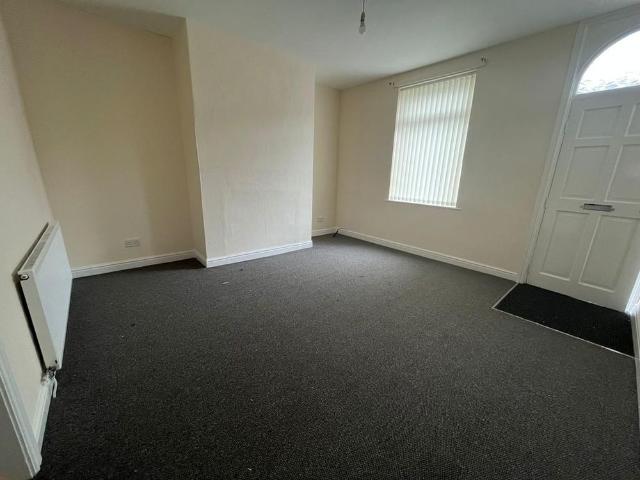 House for rent in Newbold, Burnedge