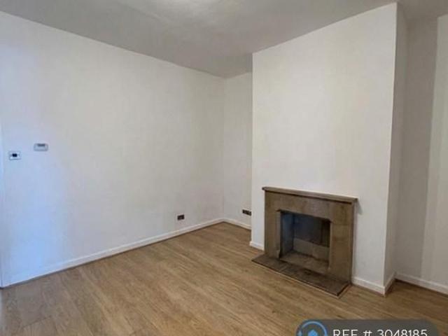 House for rent in Sudden, Burnedge
