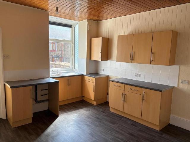 House for rent in Winewall, Higherford