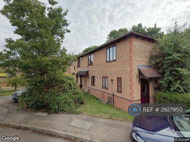 House for rent in East Hunsbury, Far Cotton