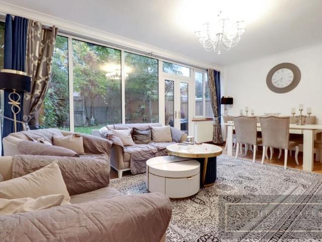 House for rent in North Finchley, Greater London
