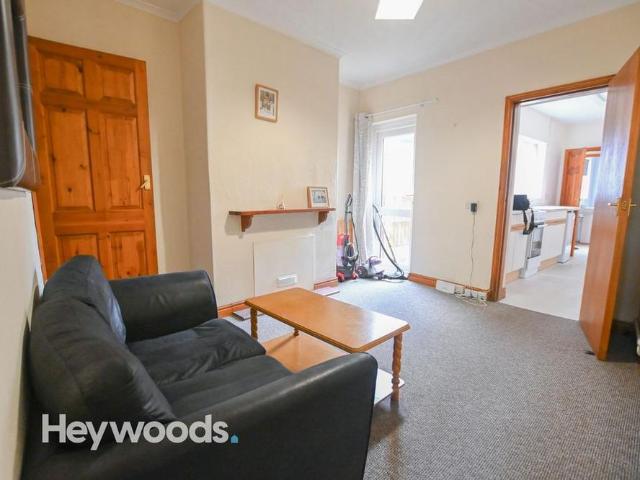 House for rent in Poolfields, Butterton