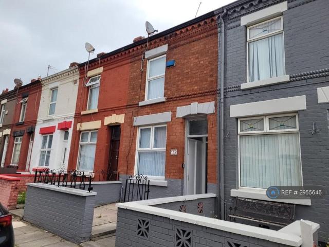 House for rent in Calderstones