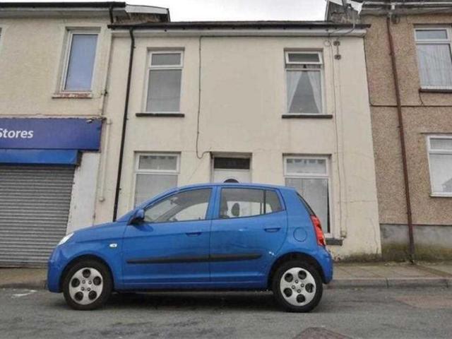 House for rent in Robertstown, Trecynon