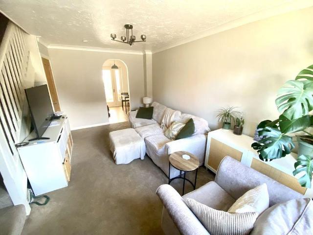 House for rent in Hedge End, Helford