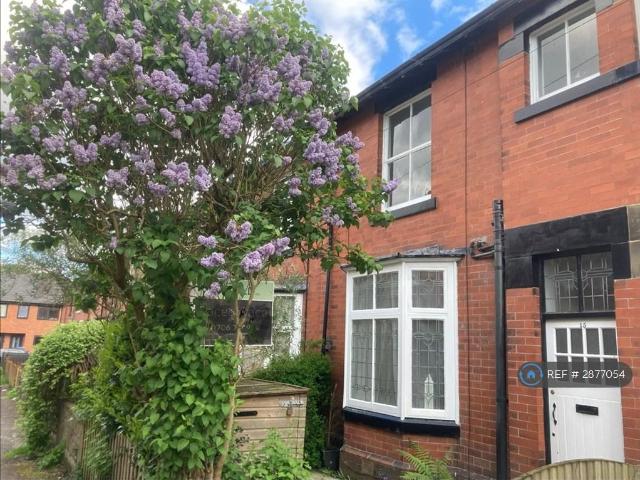 House for rent in Caldermoor, Burnedge