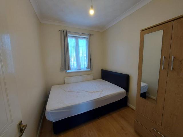 House for rent in Gants Hill, Greater London
