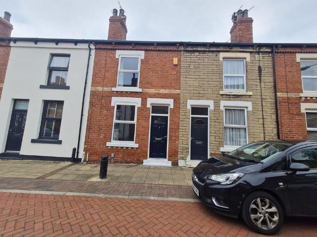 House for rent in Cutsyke, Castleford