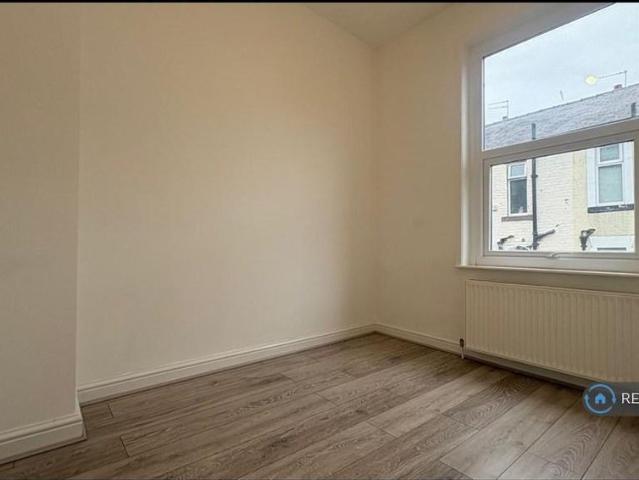 House for rent in Deeplish, Burnedge