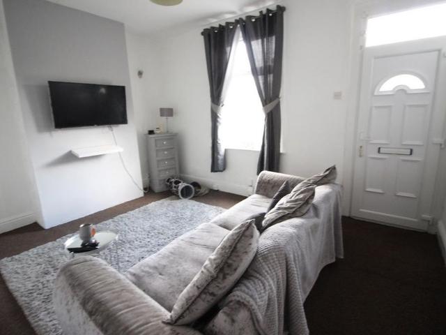 House for rent in Burnedge, Greater Manchester
