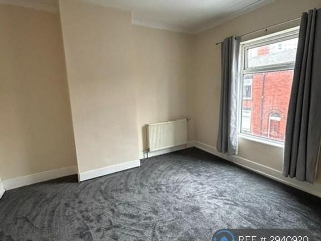 House for rent in Barton upon Irwell, Salford