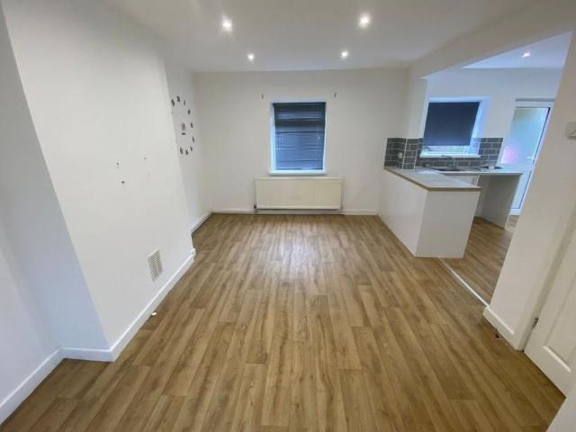 House for rent in Nangreaves, Wales