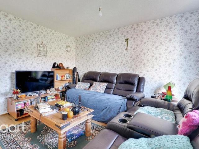 House for rent in Hales Place, The Bridge