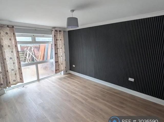 House for rent in Nangreaves, Wales