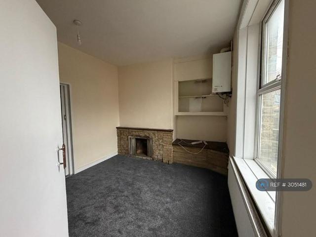 House for rent in Bay Hall, Kirklees