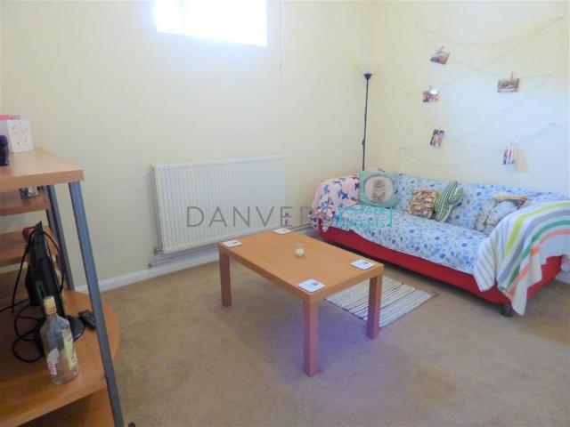 House for rent in Bede Island, Old Wharf