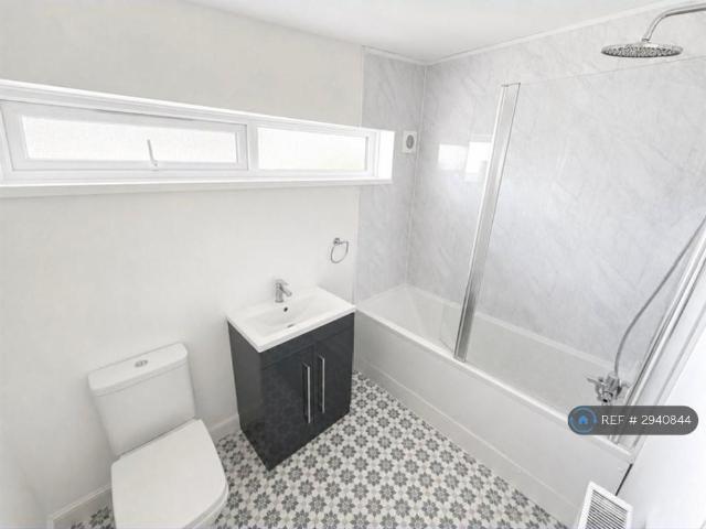 House for rent in Corby