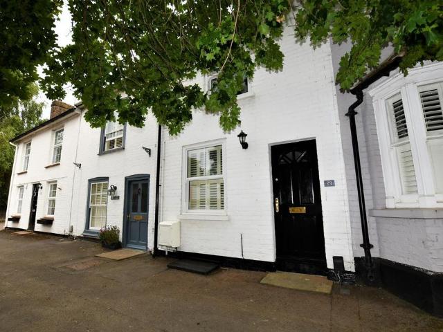 House for rent in Ashlyns Estate, Pouchen End