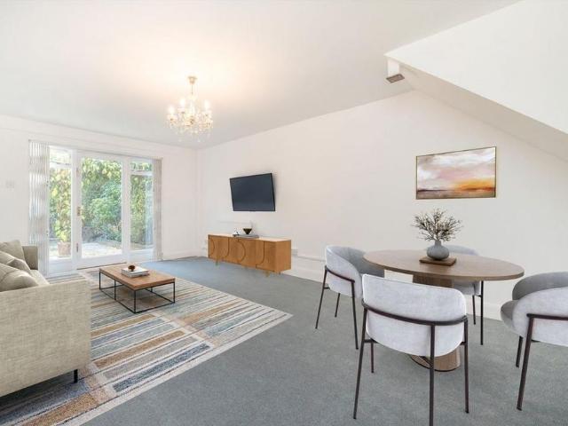 House for rent in London Borough of Hammersmith and Fulham, Greater London