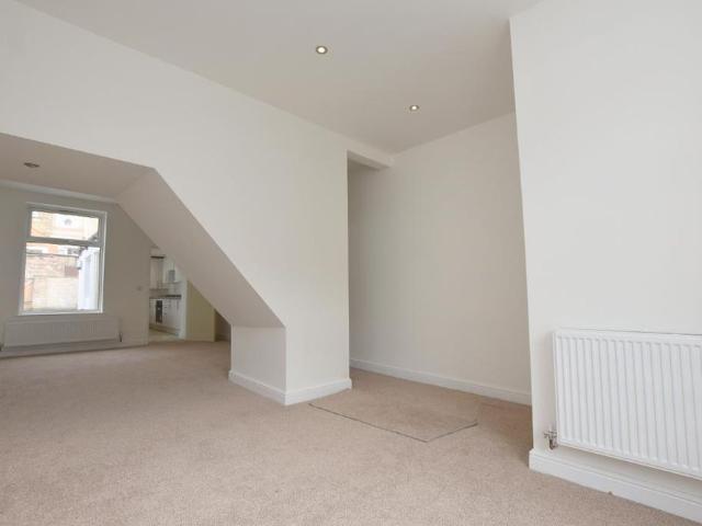 House for rent in Oakenshaw, Backburn