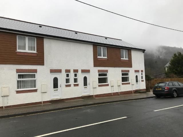 House for rent in Taffs Well, Wales
