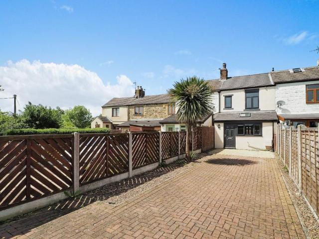 House for rent in Warmfield, West Yorkshire