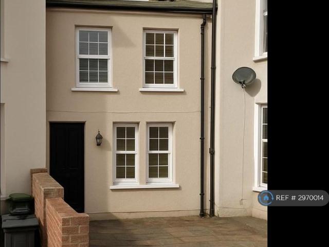 House for rent in Seven Kings, Greater London