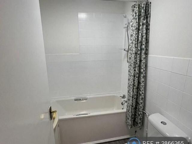 House for rent in Brownlow Fold, Lee Bank