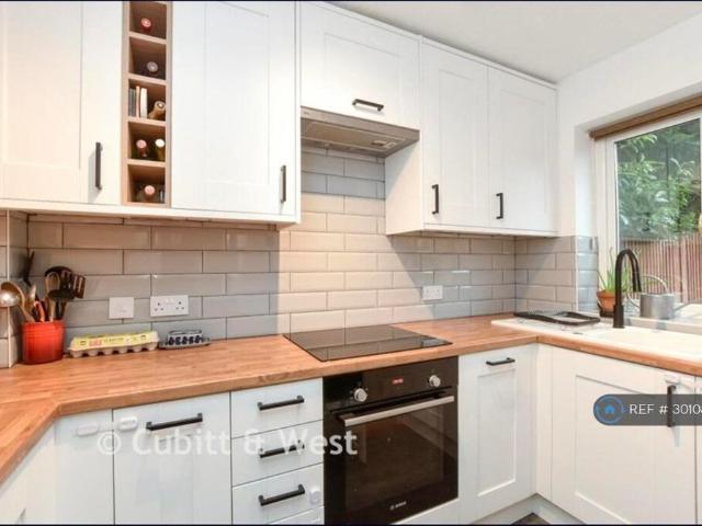 House for rent in Redhill, Reigate and Banstead