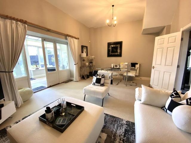 Townhouse for rent in Upper Saxondale, Barton In Fabis